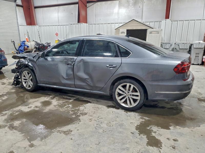 1VWBA7A31JC021878 2018 VOLKSWAGEN PASSAT photo no. 2