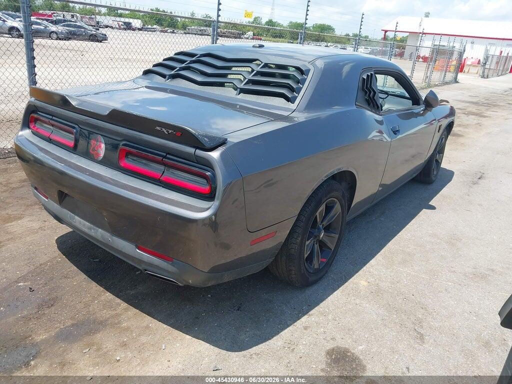 2C3CDZAG5GH301438 2016 DODGE CHALLENGER photo no. 4