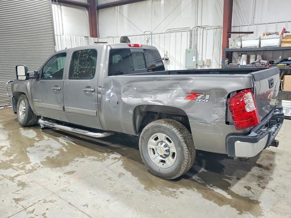 2008 CHEVROLET SILVERADO K2500 HEAVY DUTY — Фото 2 из 12