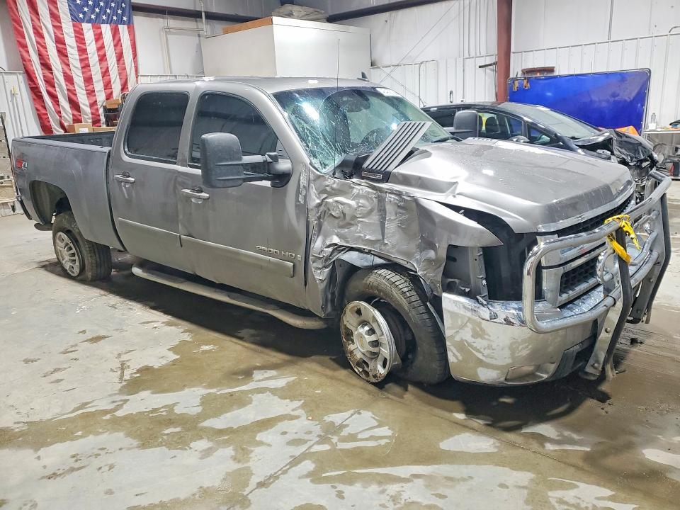 2008 CHEVROLET SILVERADO K2500 HEAVY DUTY — Фото 4 из 12