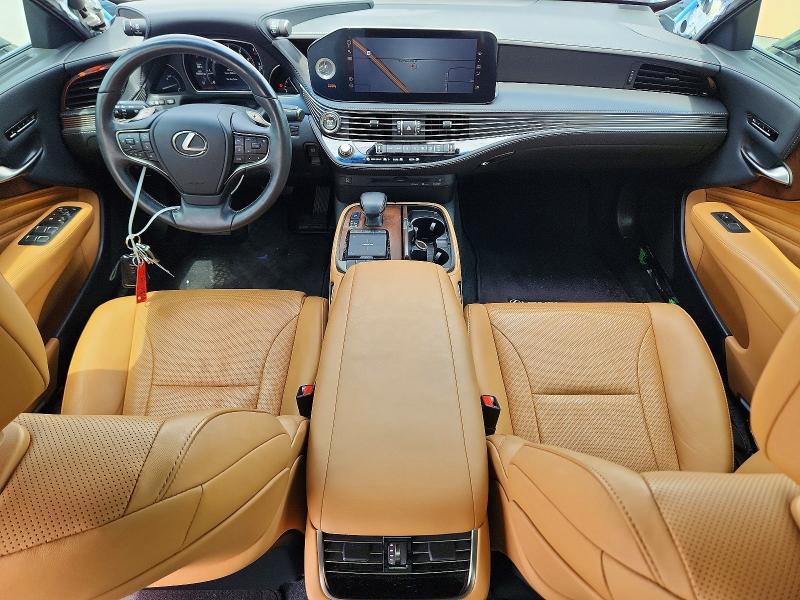 2021 LEXUS LS 500 BASE — Фото 8 из 13
