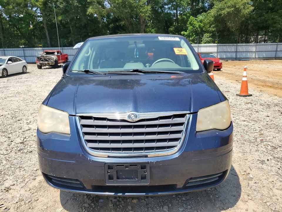 2008 CHRYSLER TOWN & COUNTRY LX — Фото 5 из 13
