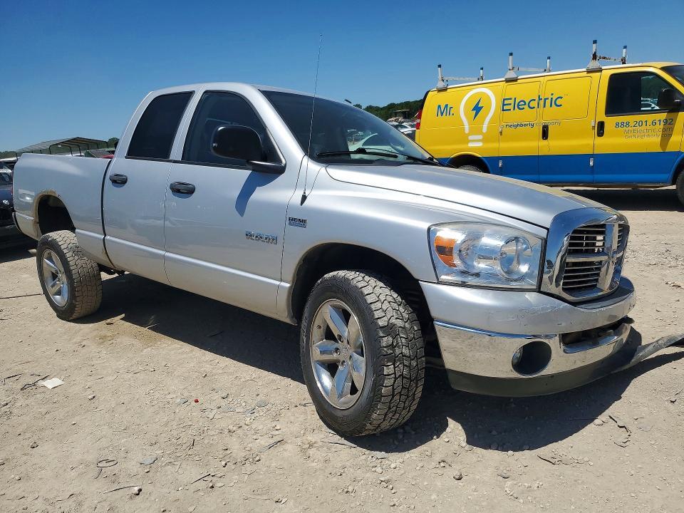 2008 DODGE RAM 1500 ST — Фото 4 из 12