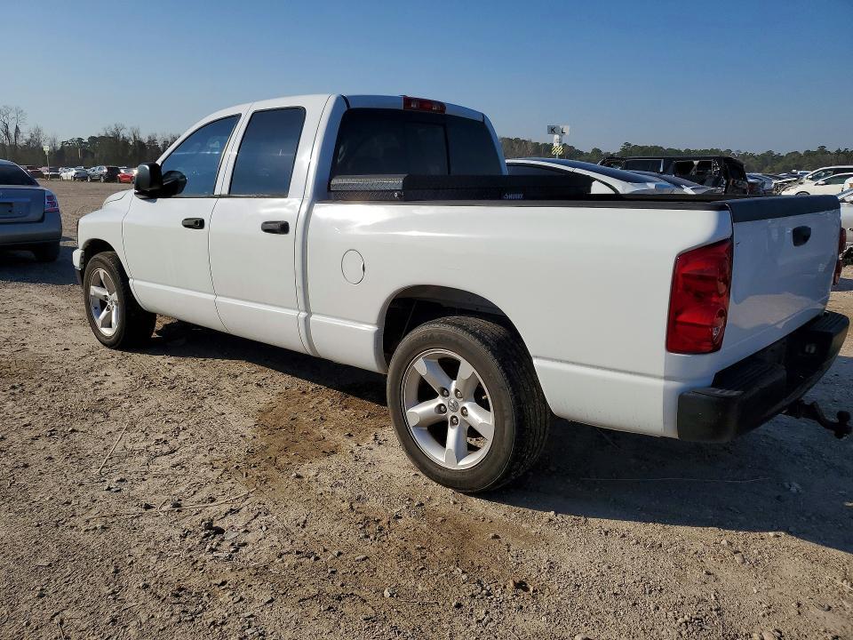2008 DODGE RAM 1500 ST — Фото 2 из 12