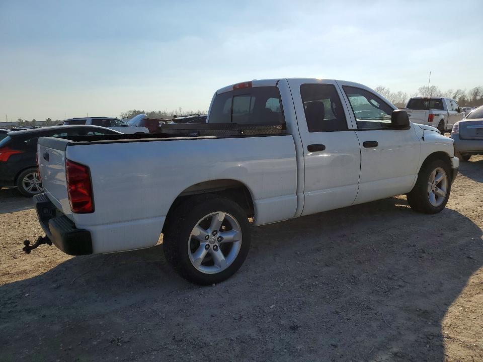 2008 DODGE RAM 1500 ST — Фото 3 из 12