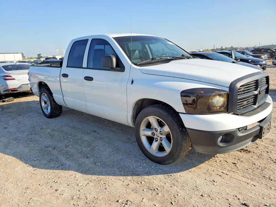 2008 DODGE RAM 1500 ST — Фото 4 из 12