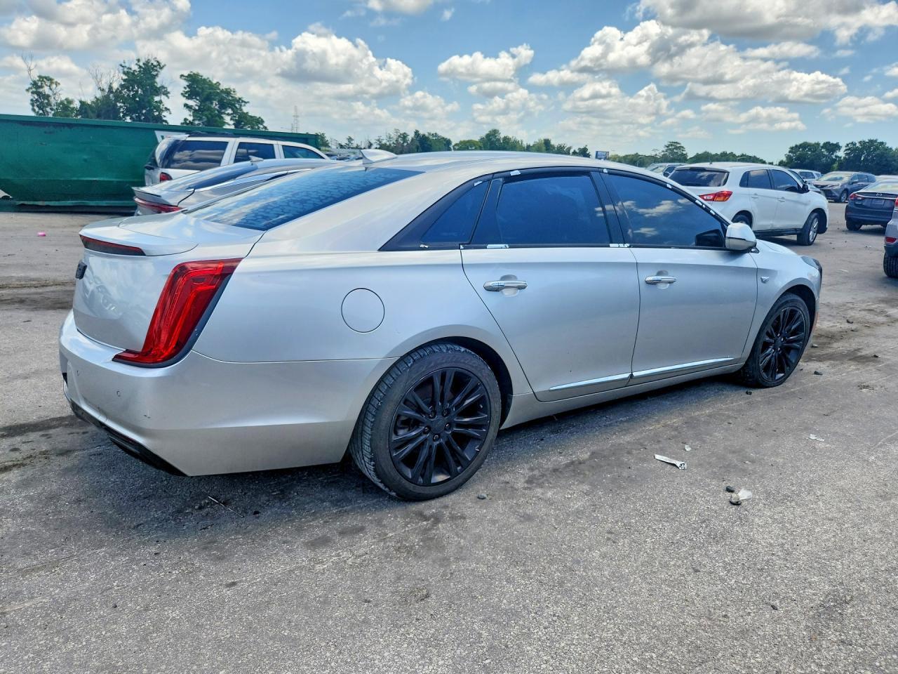 2019 CADILLAC XTS LUXURY — Фото 3 из 12