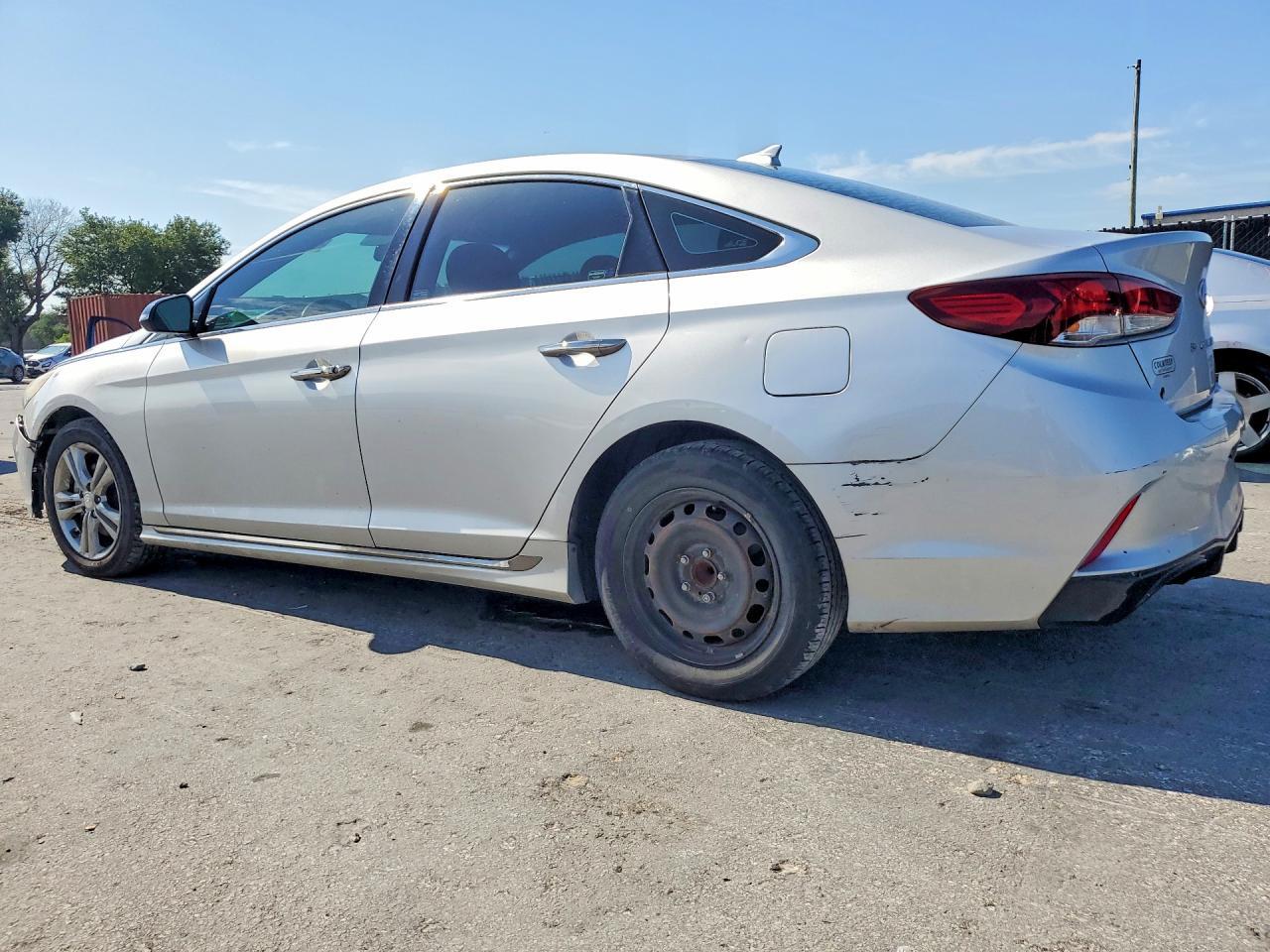 2018 HYUNDAI SONATA SPORT — Фото 2 из 12