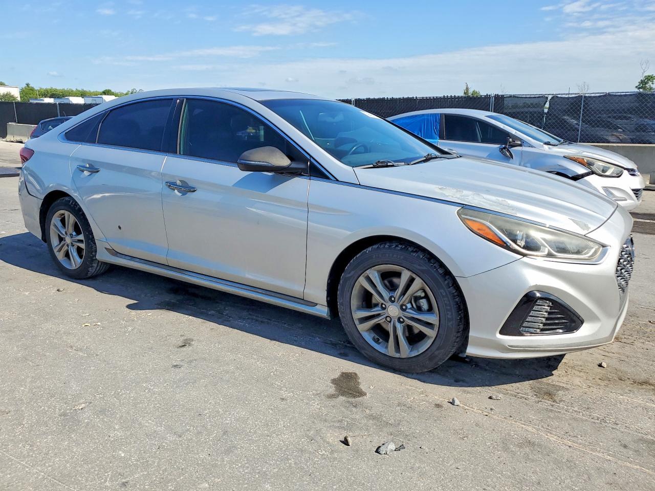 2018 HYUNDAI SONATA SPORT — Фото 4 из 12