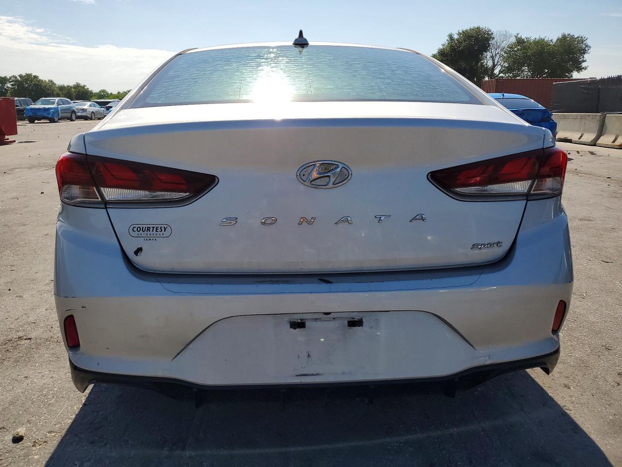2018 HYUNDAI SONATA SPORT — Фото 6 из 12