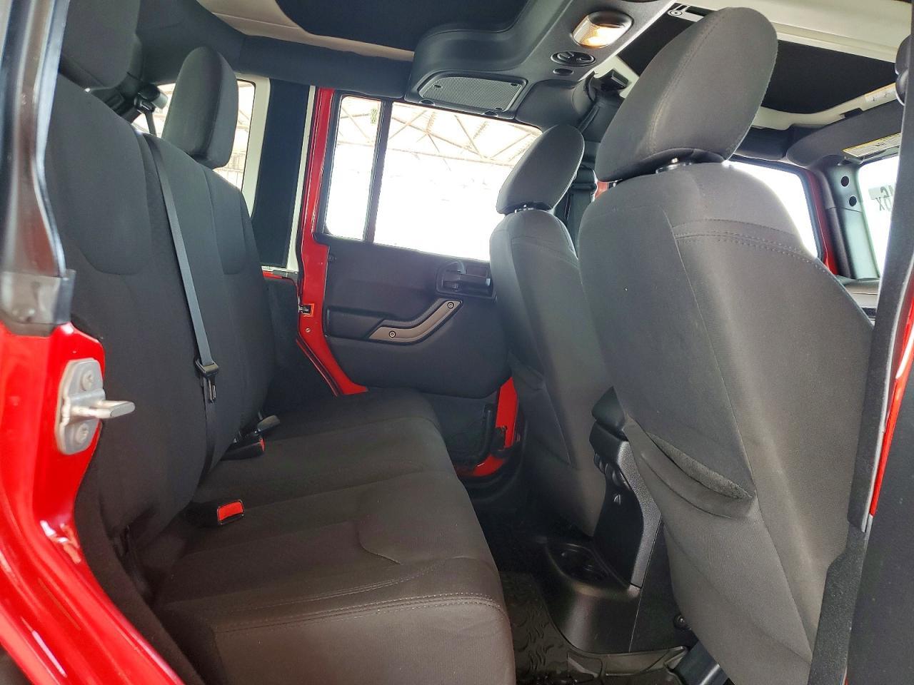 2016 JEEP WRANGLER UNLIMITED SPORT — Фото 10 из 12