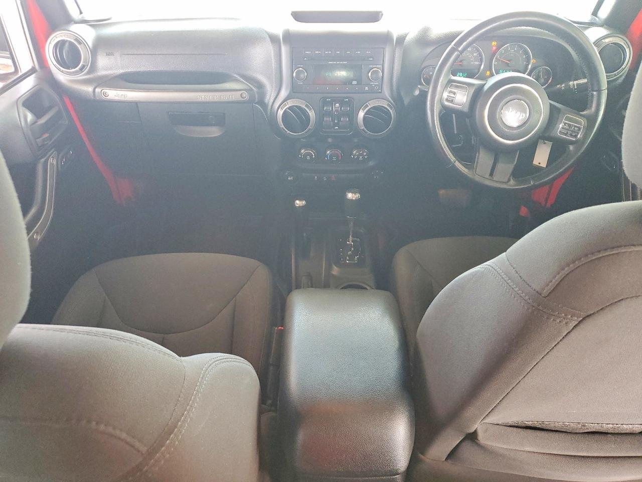 2016 JEEP WRANGLER UNLIMITED SPORT — Фото 8 из 12