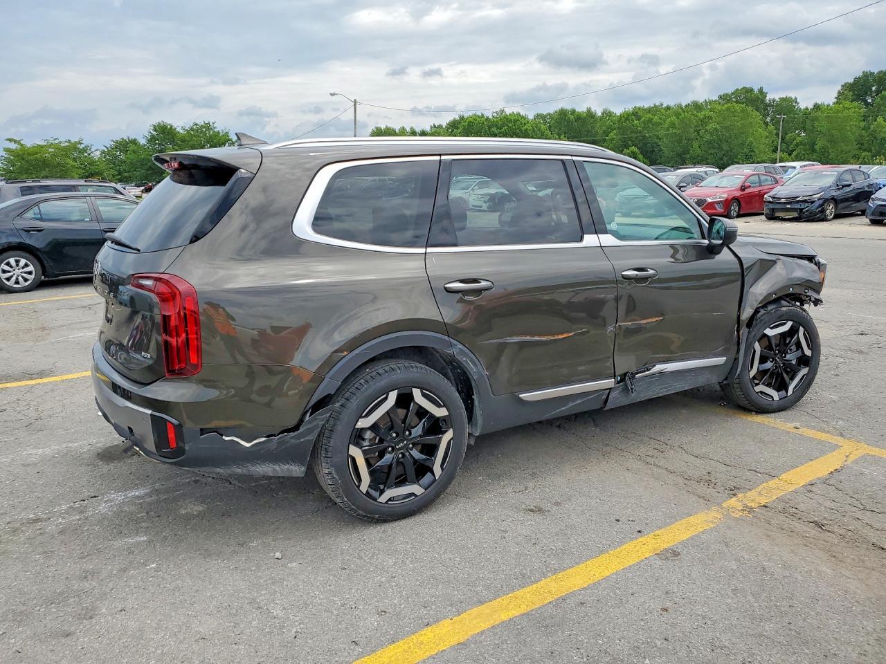 2025 KIA TELLURIDE S — Фото 3 из 13