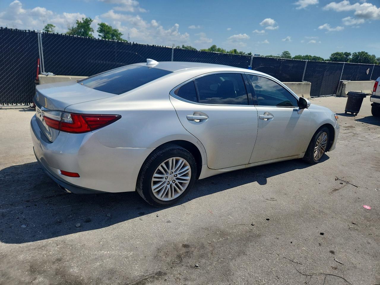 2017 LEXUS ES 350 — Фото 3 из 13