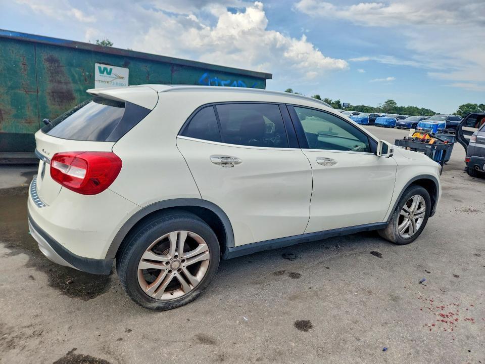 2016 MERCEDES-BENZ GLA 250 4MATIC — Фото 3 из 14