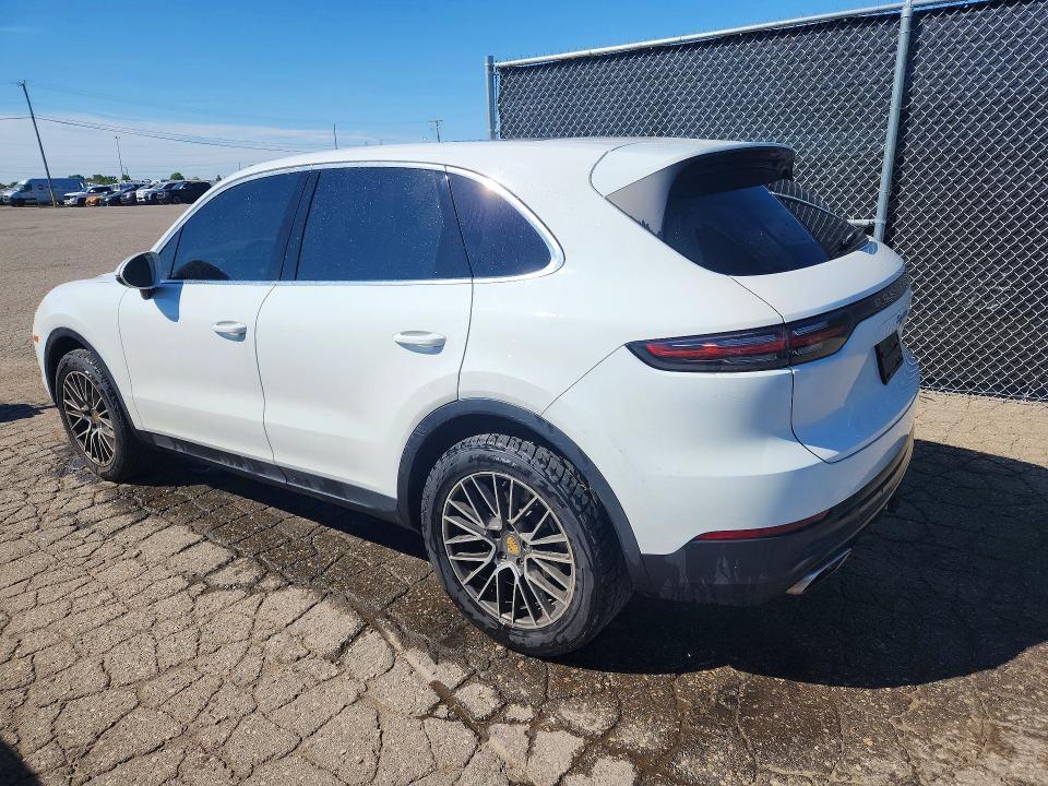 2019 PORSCHE CAYENNE — Фото 2 из 13