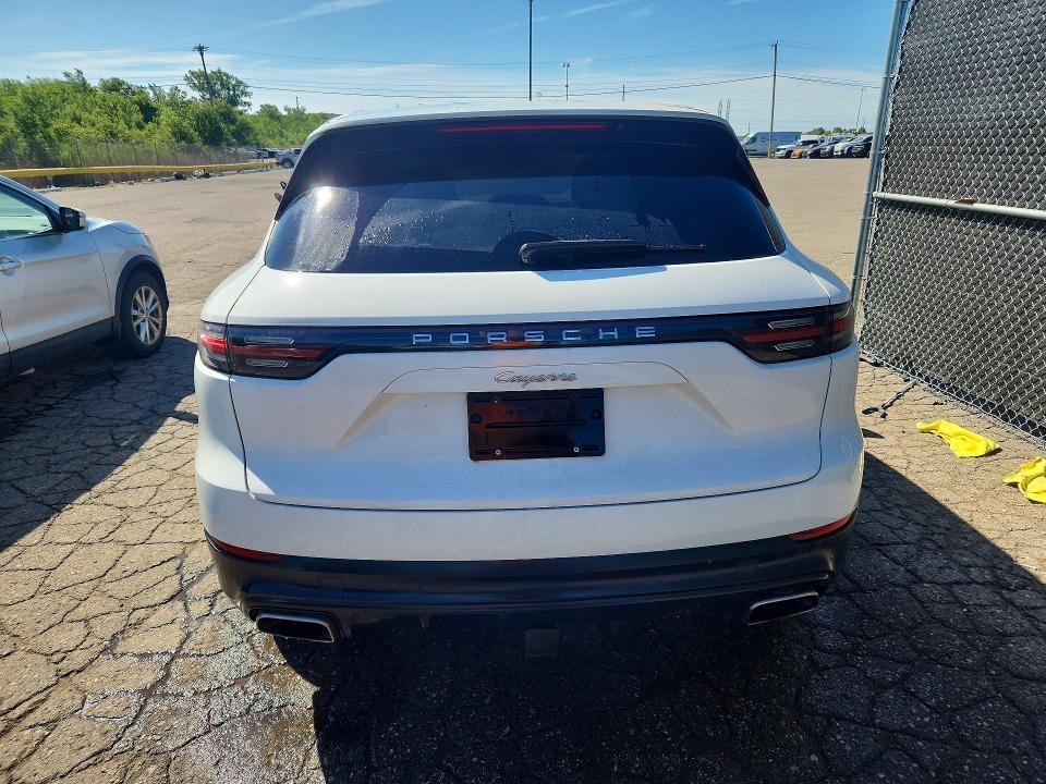 2019 PORSCHE CAYENNE — Фото 6 из 13