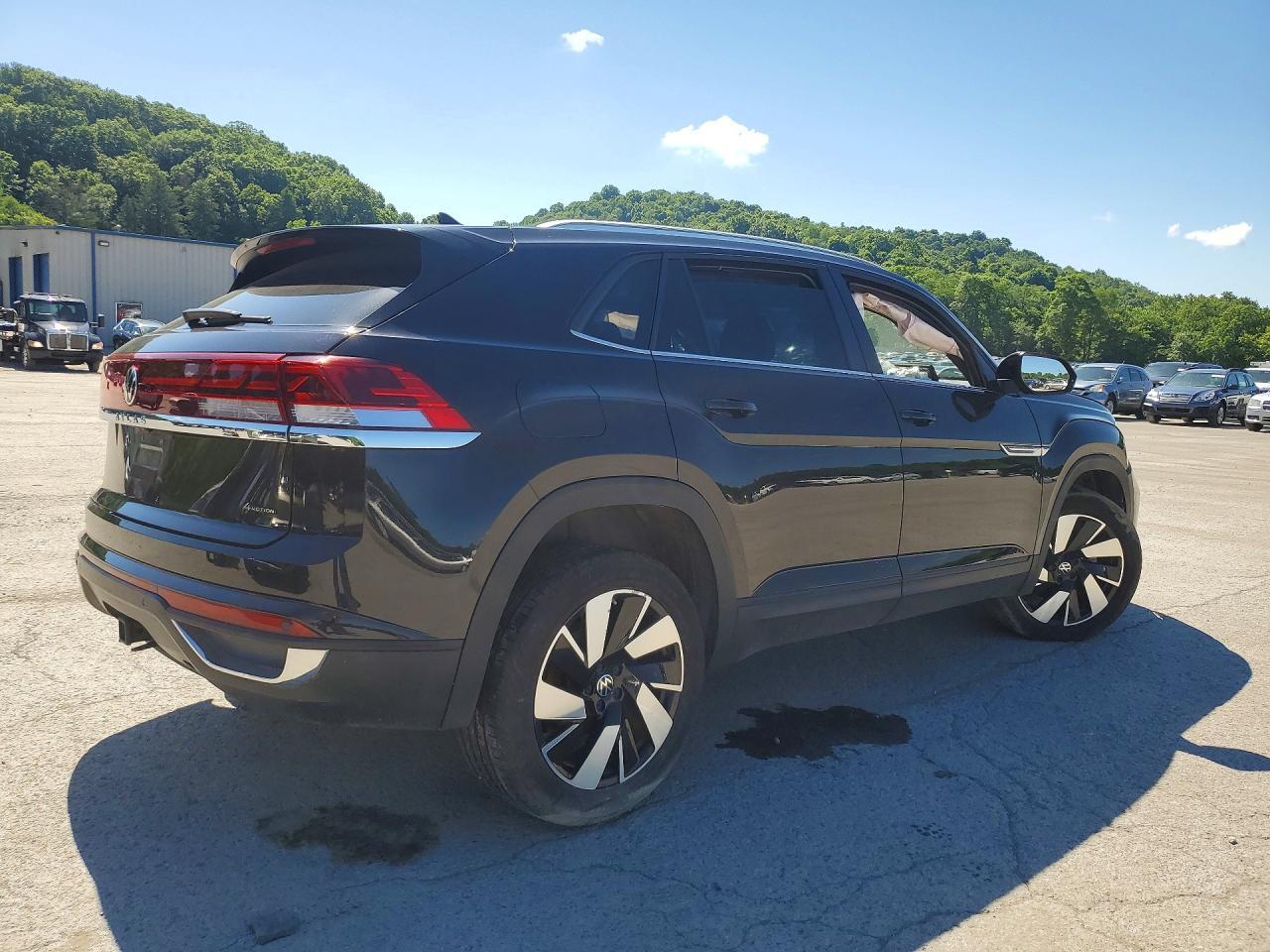 2024 VOLKSWAGEN ATLAS CROSS SPORT SE — Фото 3 из 14