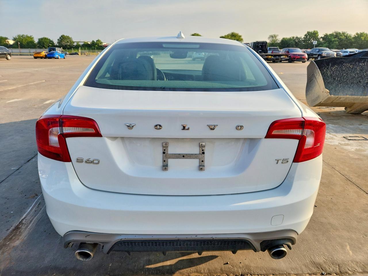 2018 VOLVO S60 DYNAMIC — Фото 6 из 13