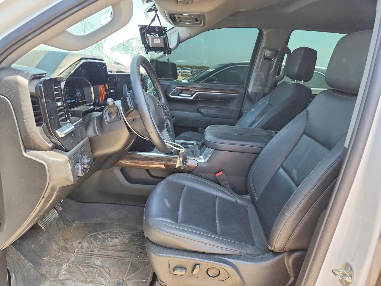2024 CHEVROLET SILVERADO C1500 RST — Фото 7 из 12