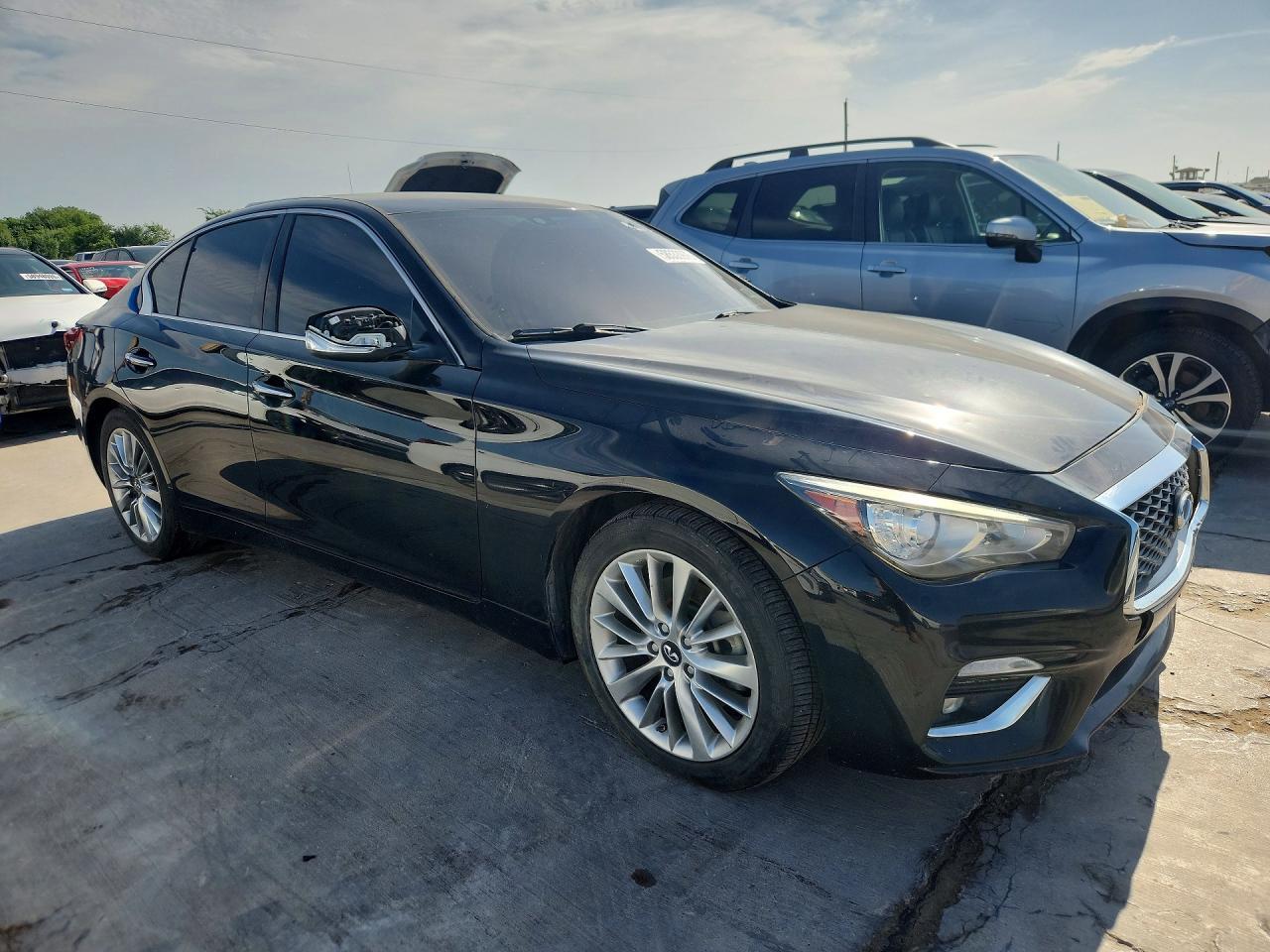 2019 INFINITI Q50 3.0T LUXE — Фото 4 из 12