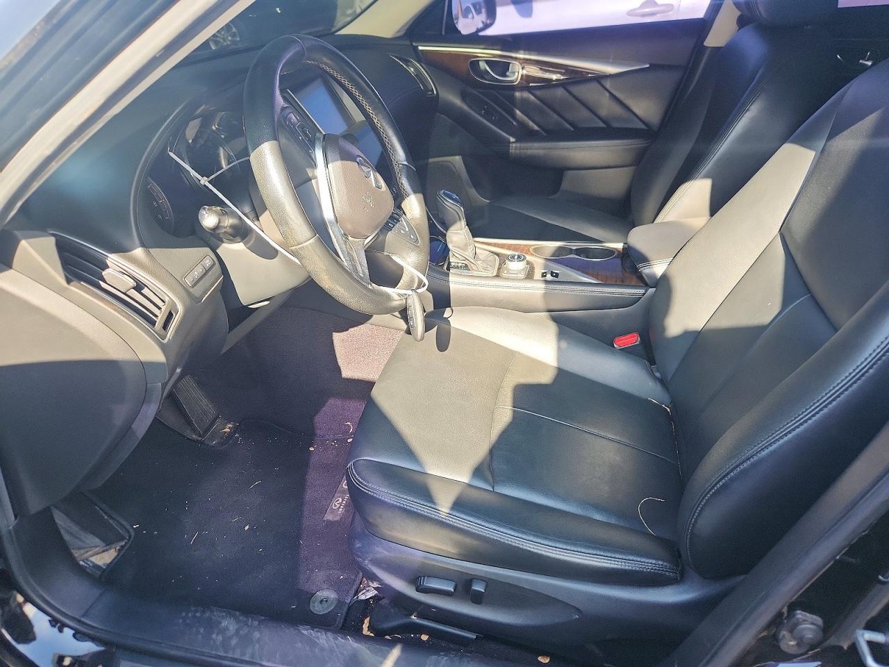 2019 INFINITI Q50 3.0T LUXE — Фото 7 из 12
