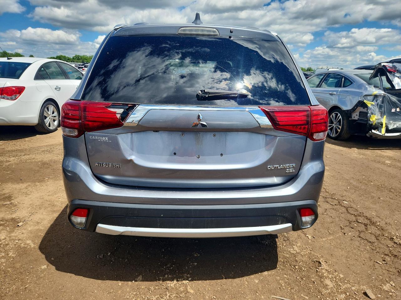 2017 MITSUBISHI OUTLANDER SE — Фото 6 из 13