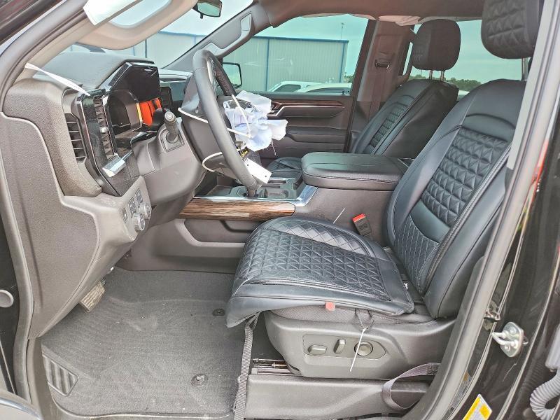 2025 CHEVROLET SILVERADO K1500 LT TRAIL BOSS — Фото 7 из 12