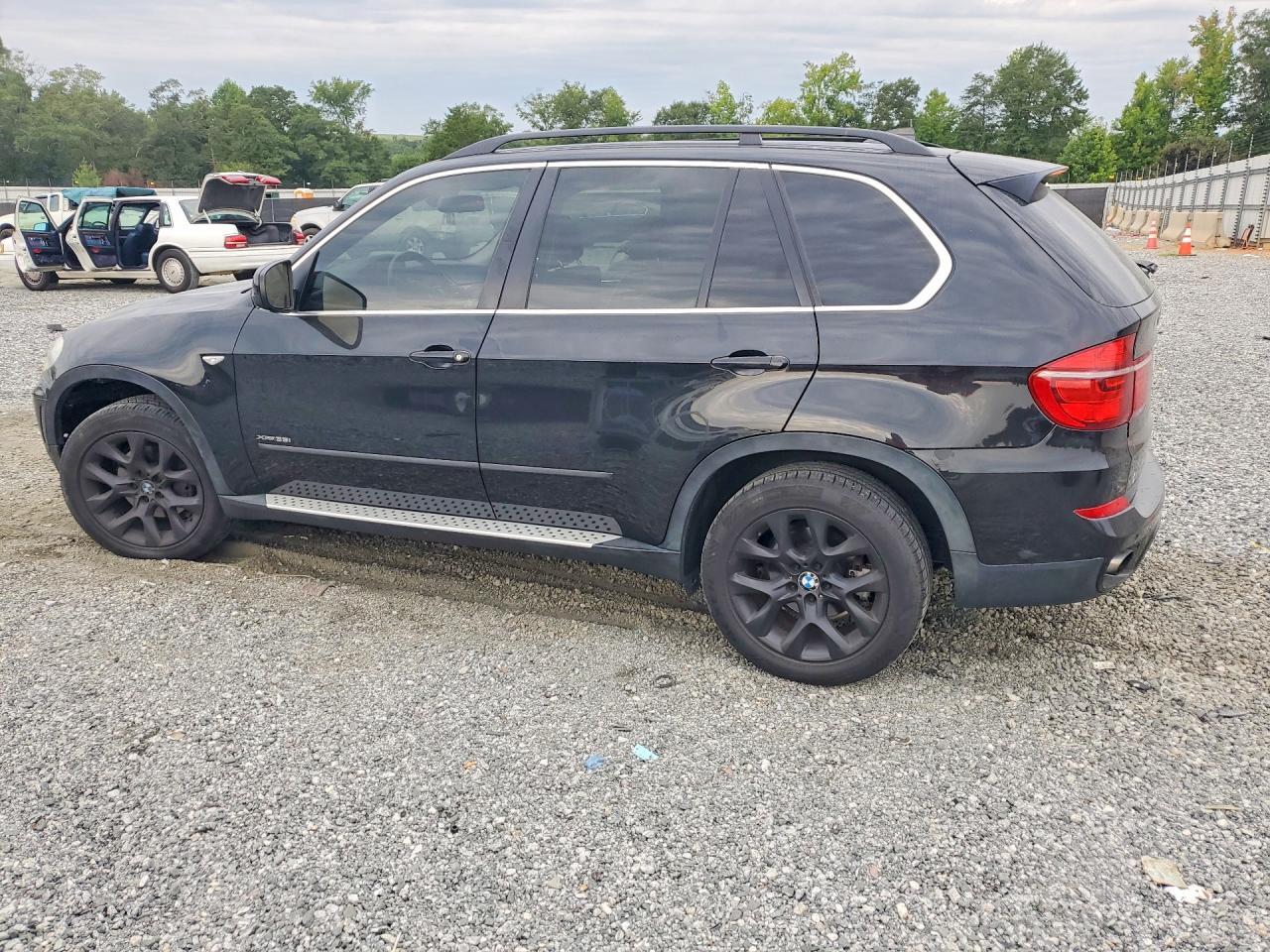 2013 BMW X5 XDRIVE35I — Фото 2 из 13