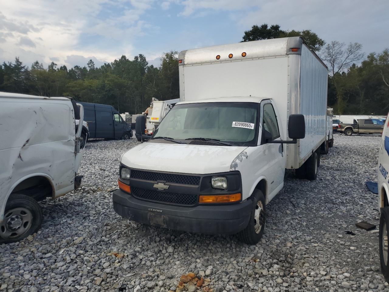 2006 CHEVROLET EXPRESS G3500 — Фото 2 из 10