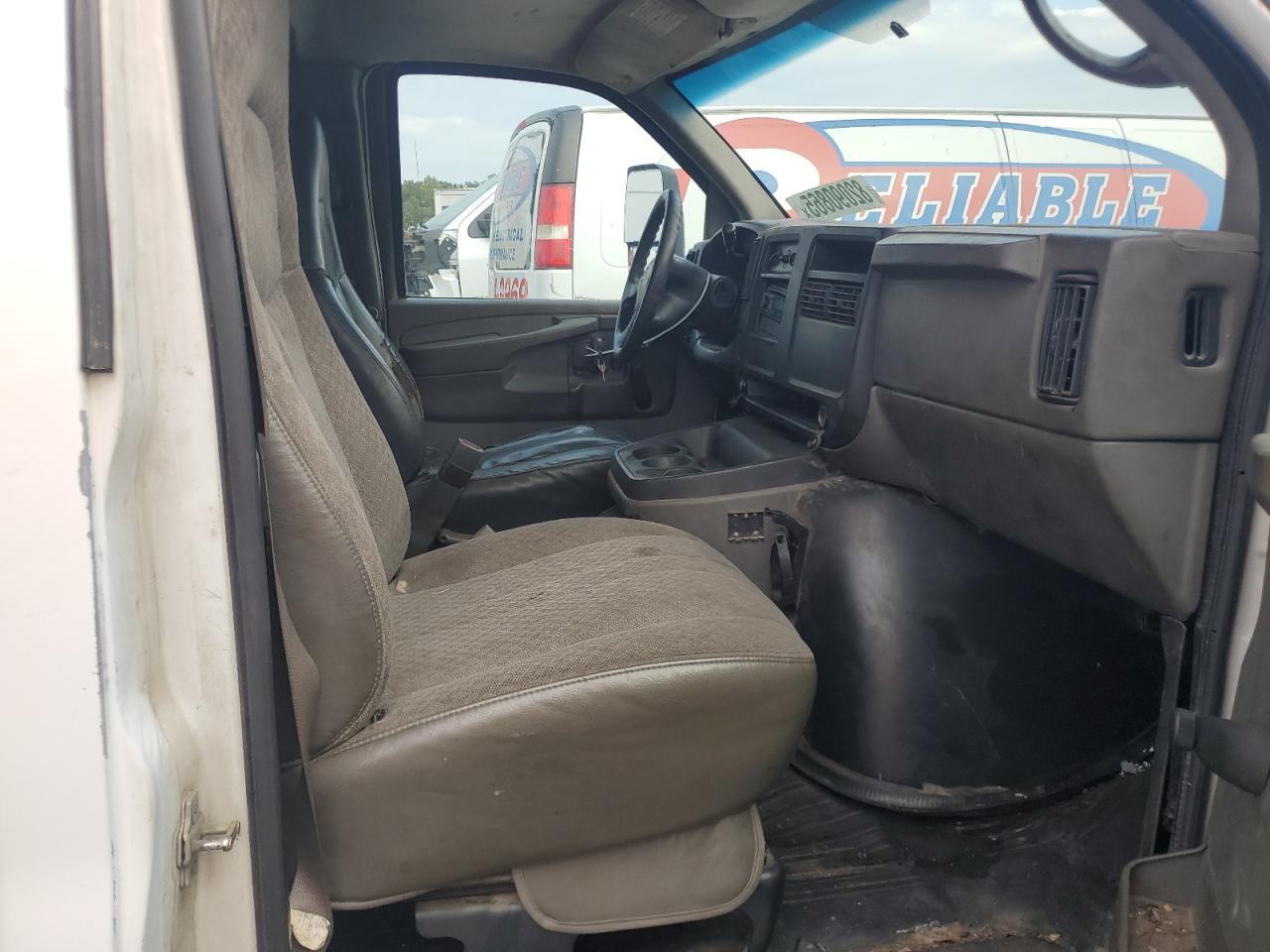 2006 CHEVROLET EXPRESS G3500 — Фото 5 из 10