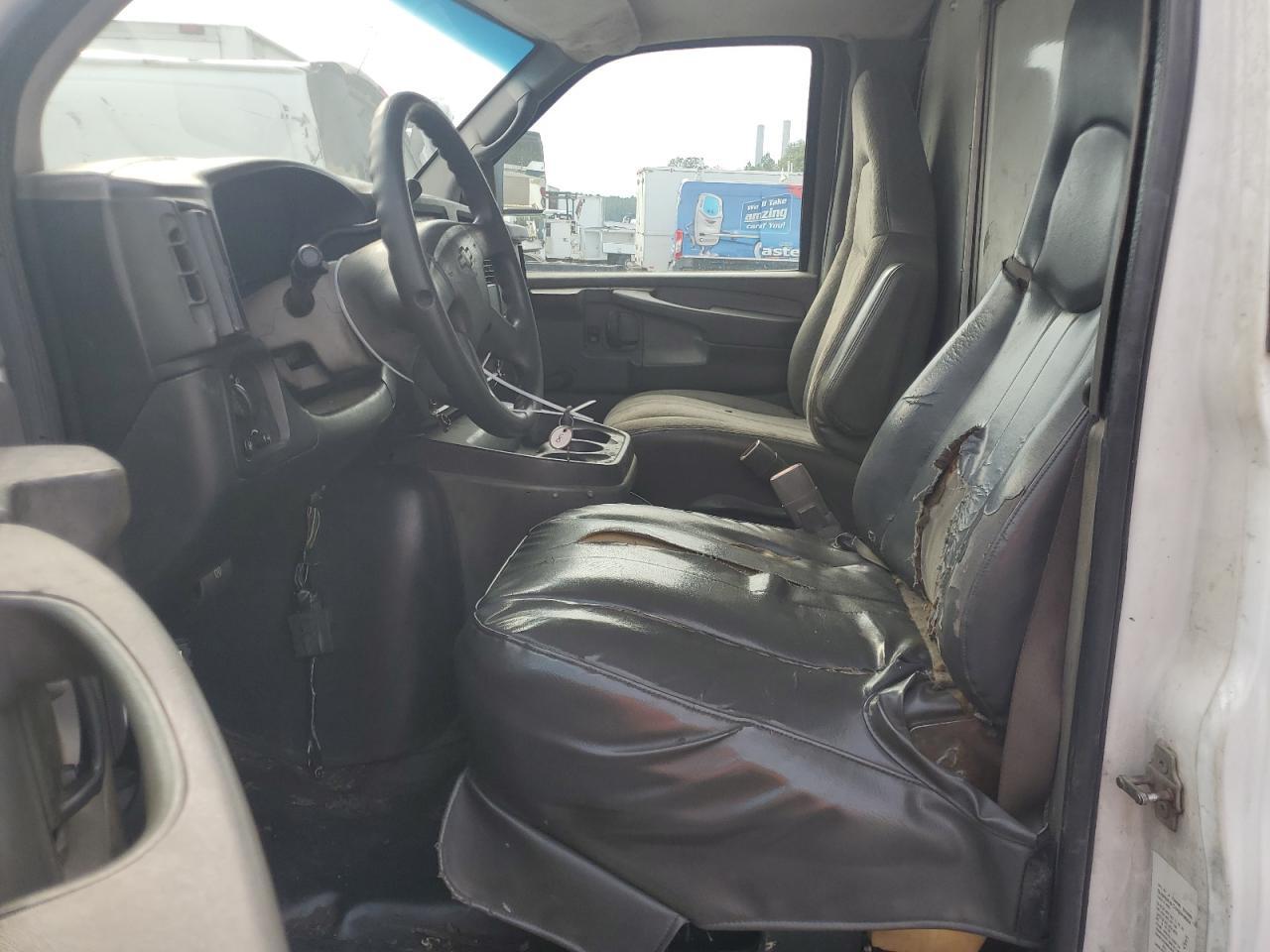 2006 CHEVROLET EXPRESS G3500 — Фото 8 из 10