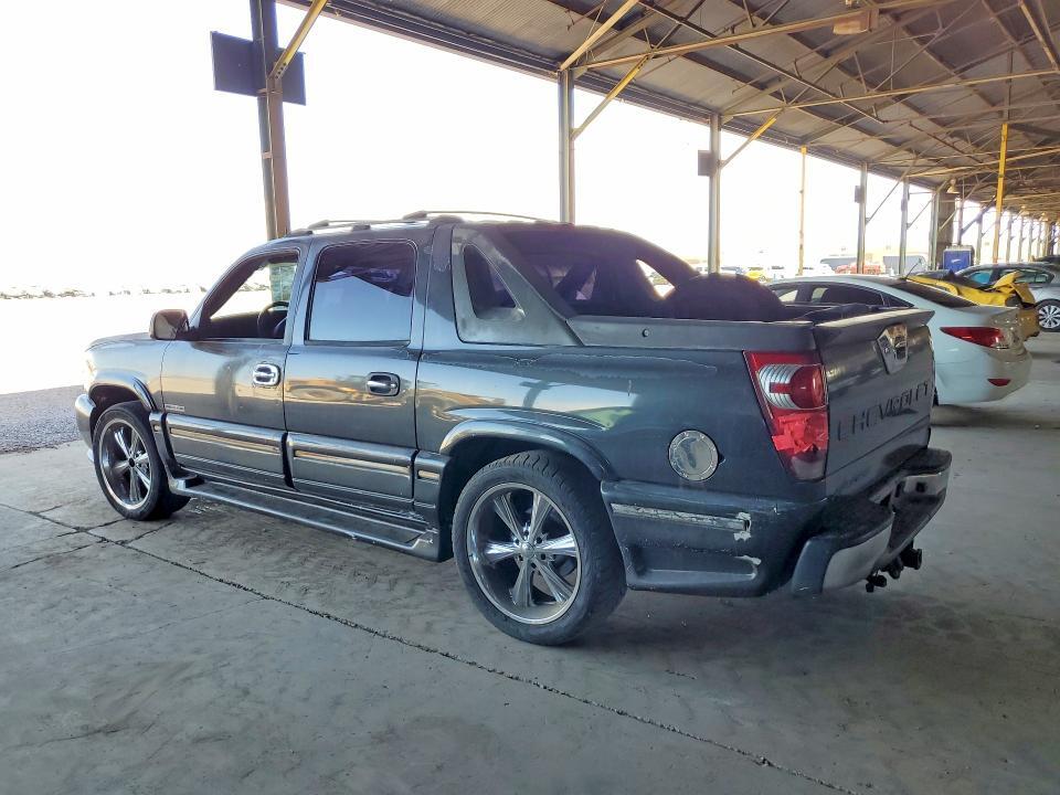 3GNEC12Z75G169022 2005 CHEVROLET AVALANCHE photo no. 2