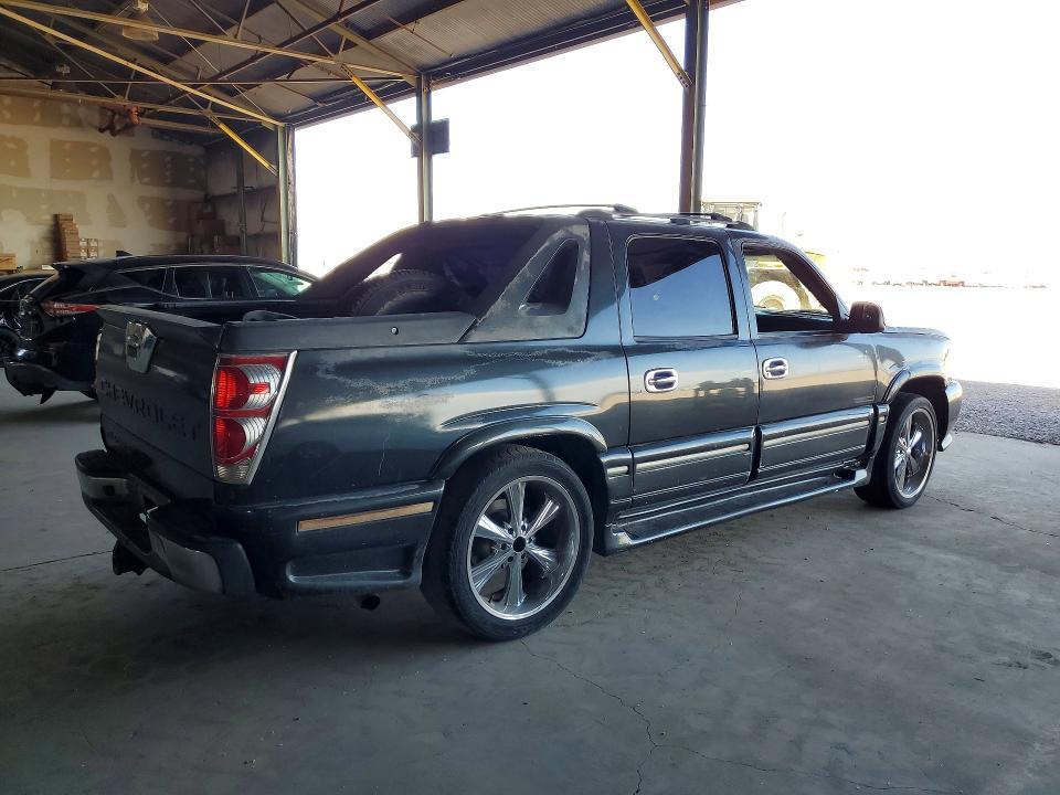3GNEC12Z75G169022 2005 CHEVROLET AVALANCHE photo no. 3