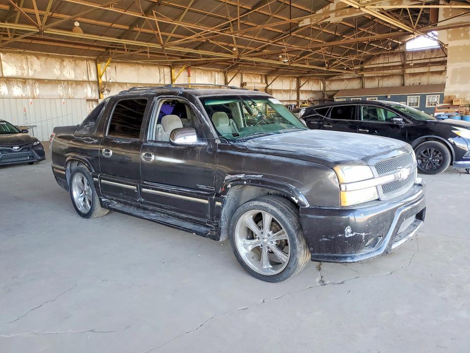 3GNEC12Z75G169022 2005 CHEVROLET AVALANCHE photo no. 4