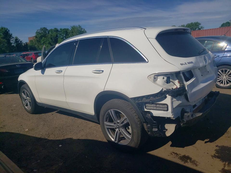 2021 MERCEDES-BENZ GLC 300 4MATIC — Фото 2 из 13