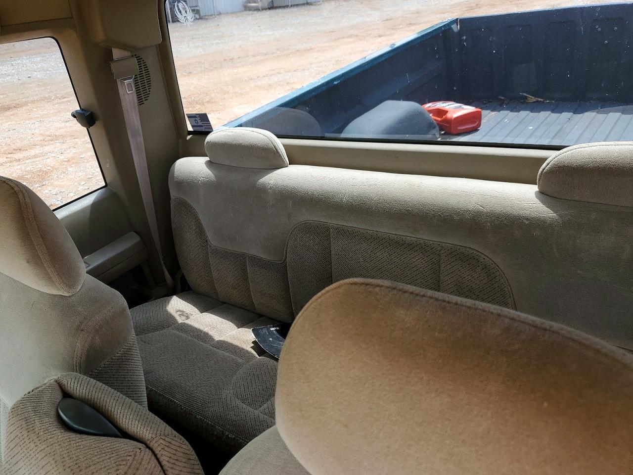 1996 CHEVROLET GMT-400 C1500 — Фото 10 из 12