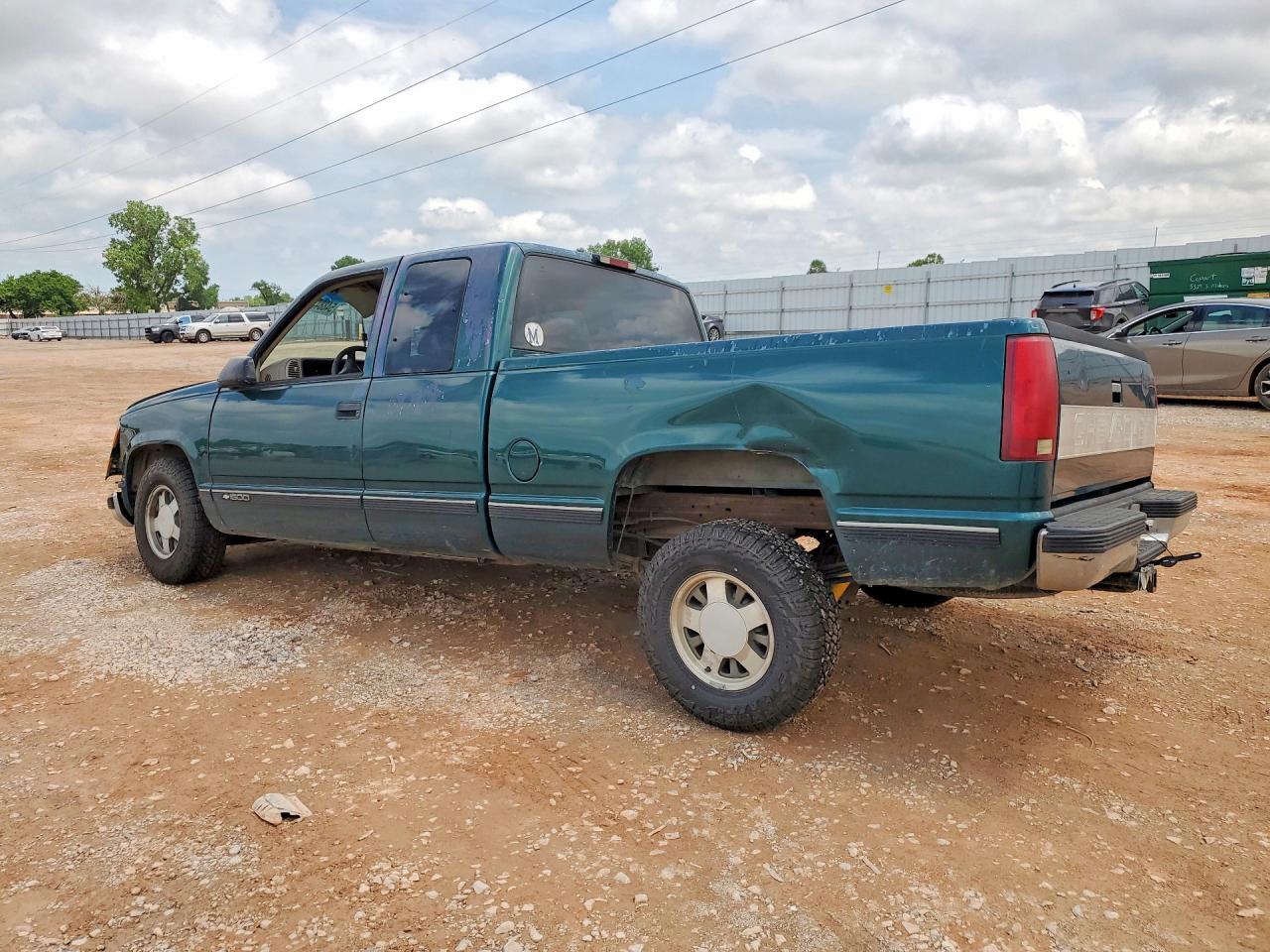 1996 CHEVROLET GMT-400 C1500 — Фото 2 из 12