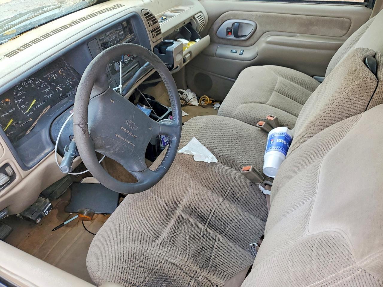 1996 CHEVROLET GMT-400 C1500 — Фото 7 из 12
