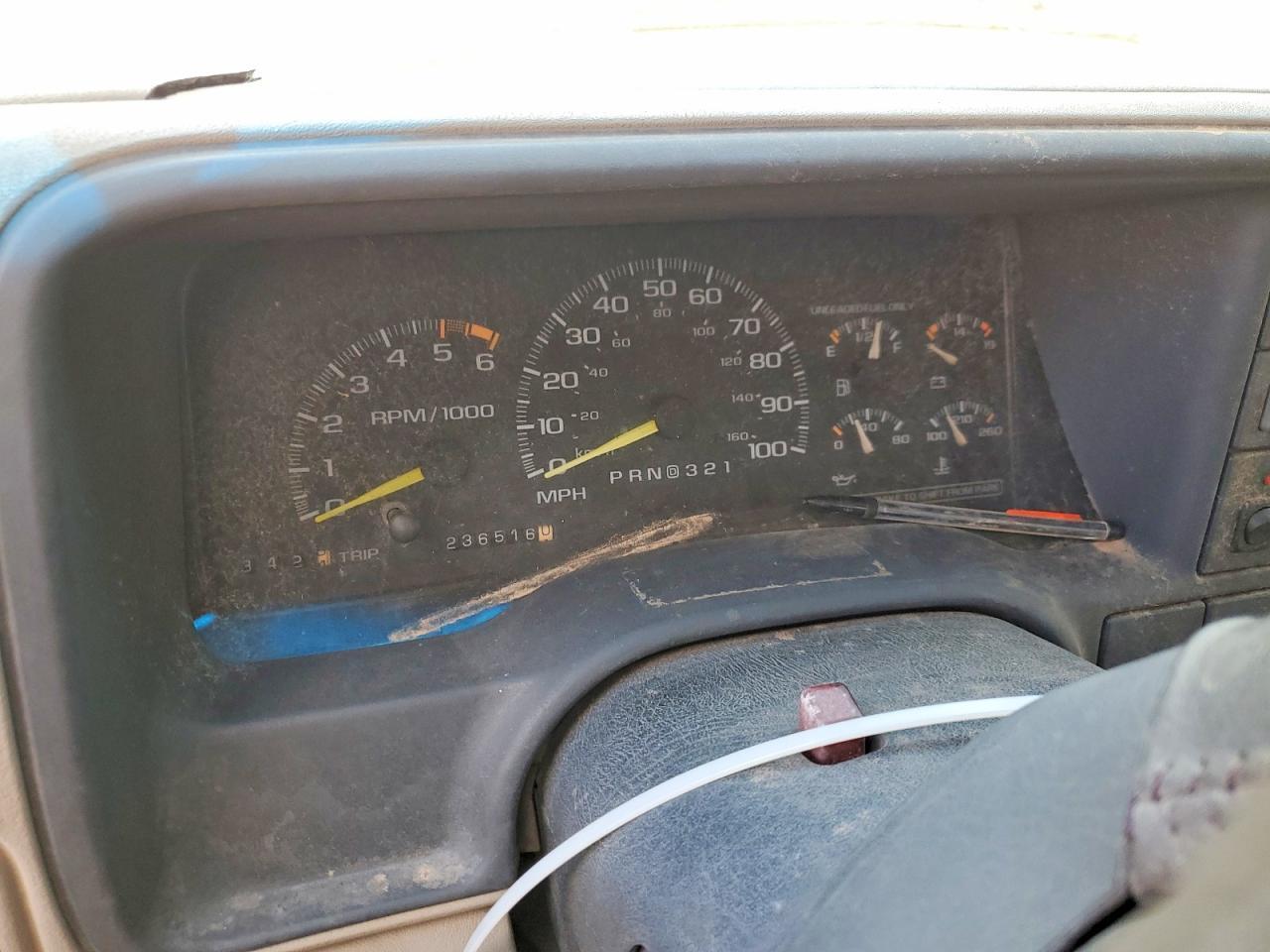 1996 CHEVROLET GMT-400 C1500 — Фото 9 из 12