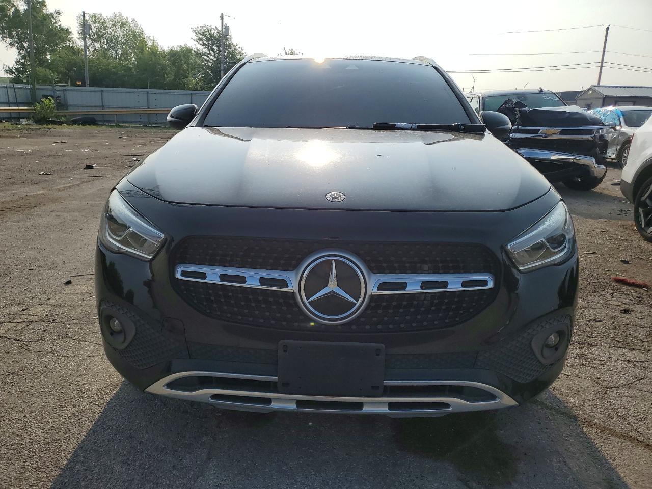 2021 MERCEDES-BENZ GLA 250 4MATIC — Фото 5 из 13