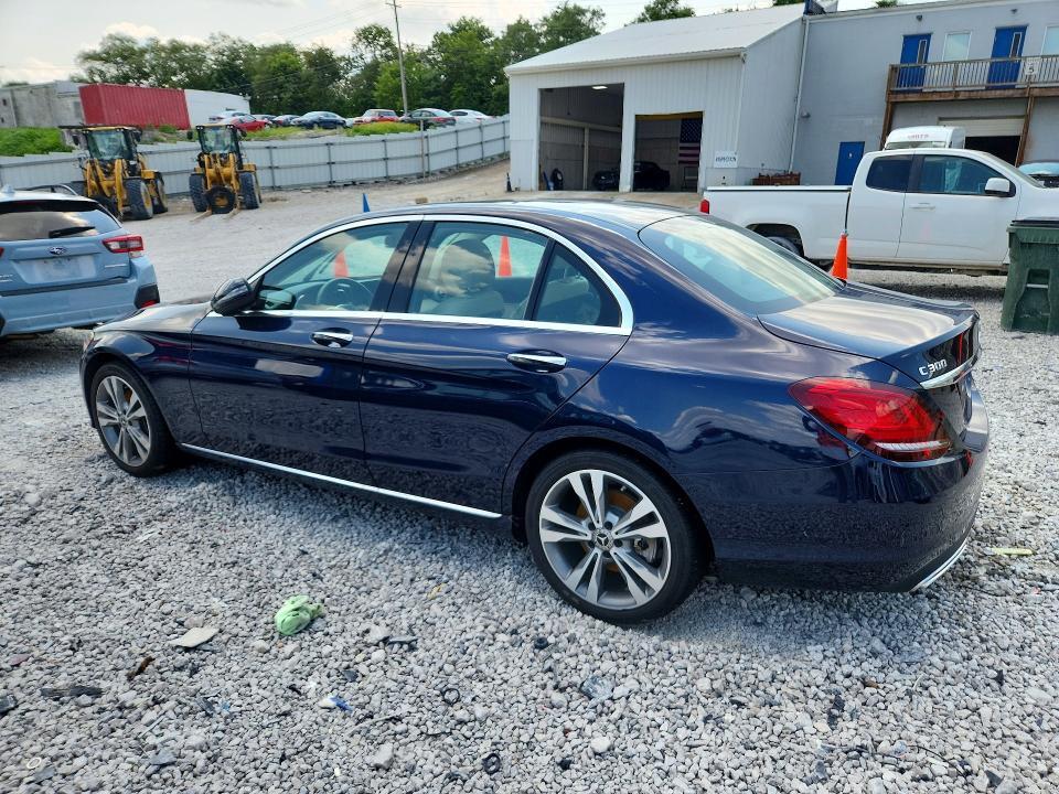 2021 MERCEDES-BENZ C 300 4MATIC — Фото 2 из 12