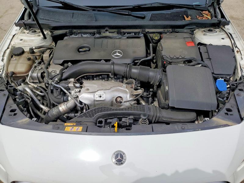 2021 MERCEDES-BENZ A 220 4MATIC — Фото 11 из 12