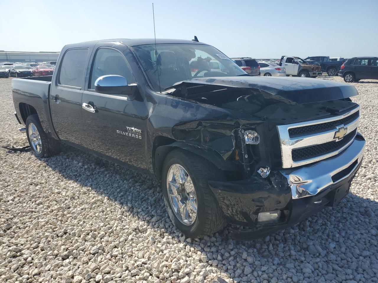 2011 CHEVROLET SILVERADO C1500 LT — Фото 4 из 12