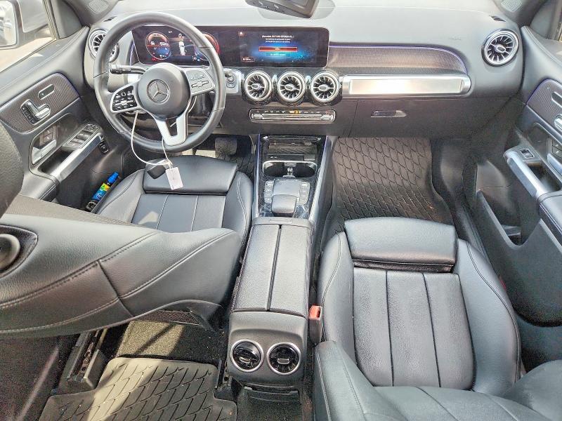 2021 MERCEDES-BENZ GLB 250 4MATIC — Фото 8 из 14