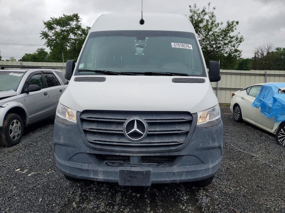 2021 MERCEDES-BENZ SPRINTER 2500 — Фото 5 из 13