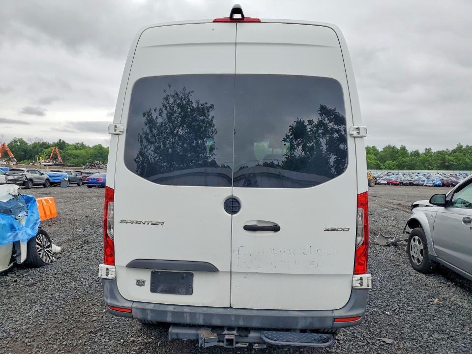 2021 MERCEDES-BENZ SPRINTER 2500 — Фото 6 из 13