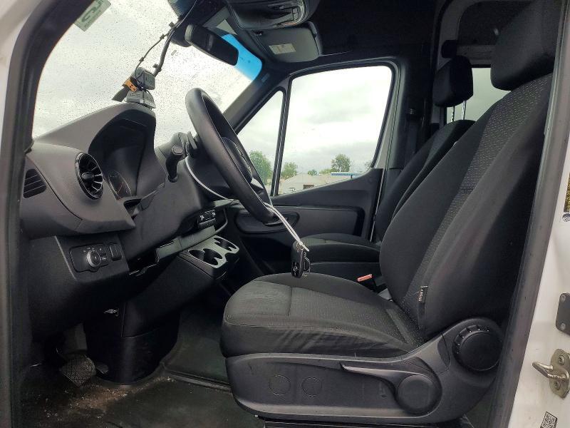 2021 MERCEDES-BENZ SPRINTER 2500 — Фото 7 из 13