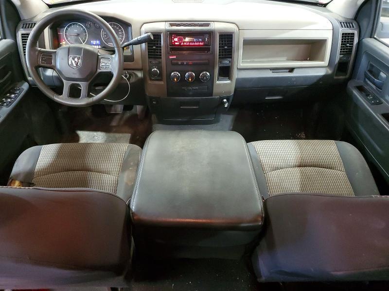 2012 DODGE RAM 1500 ST — Фото 8 из 12