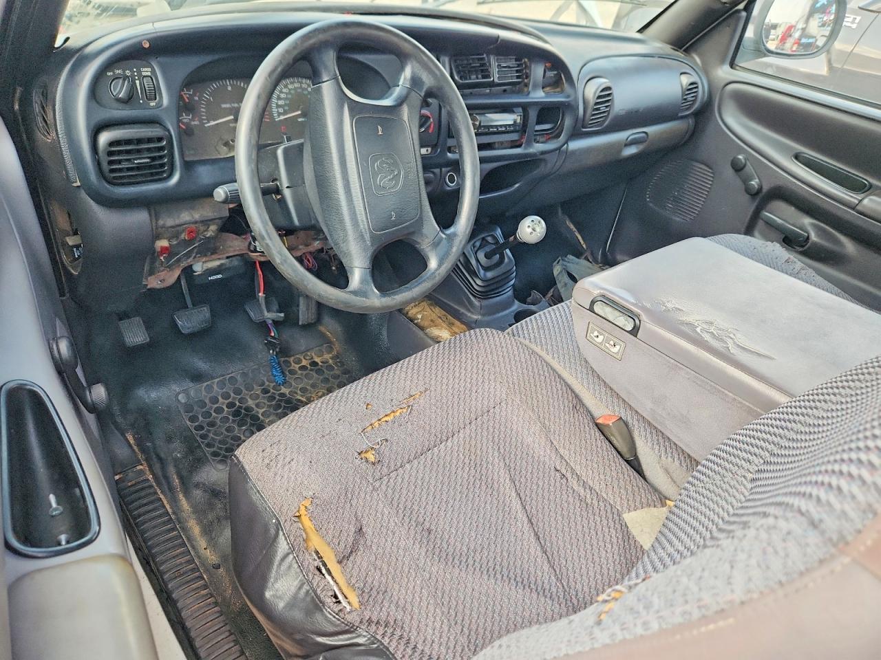 2001 DODGE RAM 3500 — Фото 8 из 12